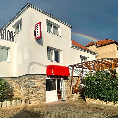 Hotel Penzion Fontana Náměšť nad Oslavou Exterior foto